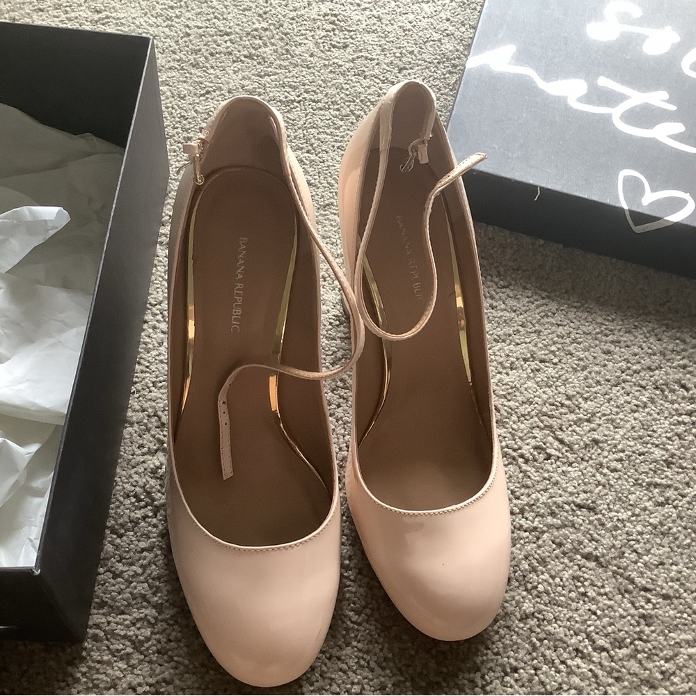 Banana Republic Tanie Women's Pink Heels, size 9